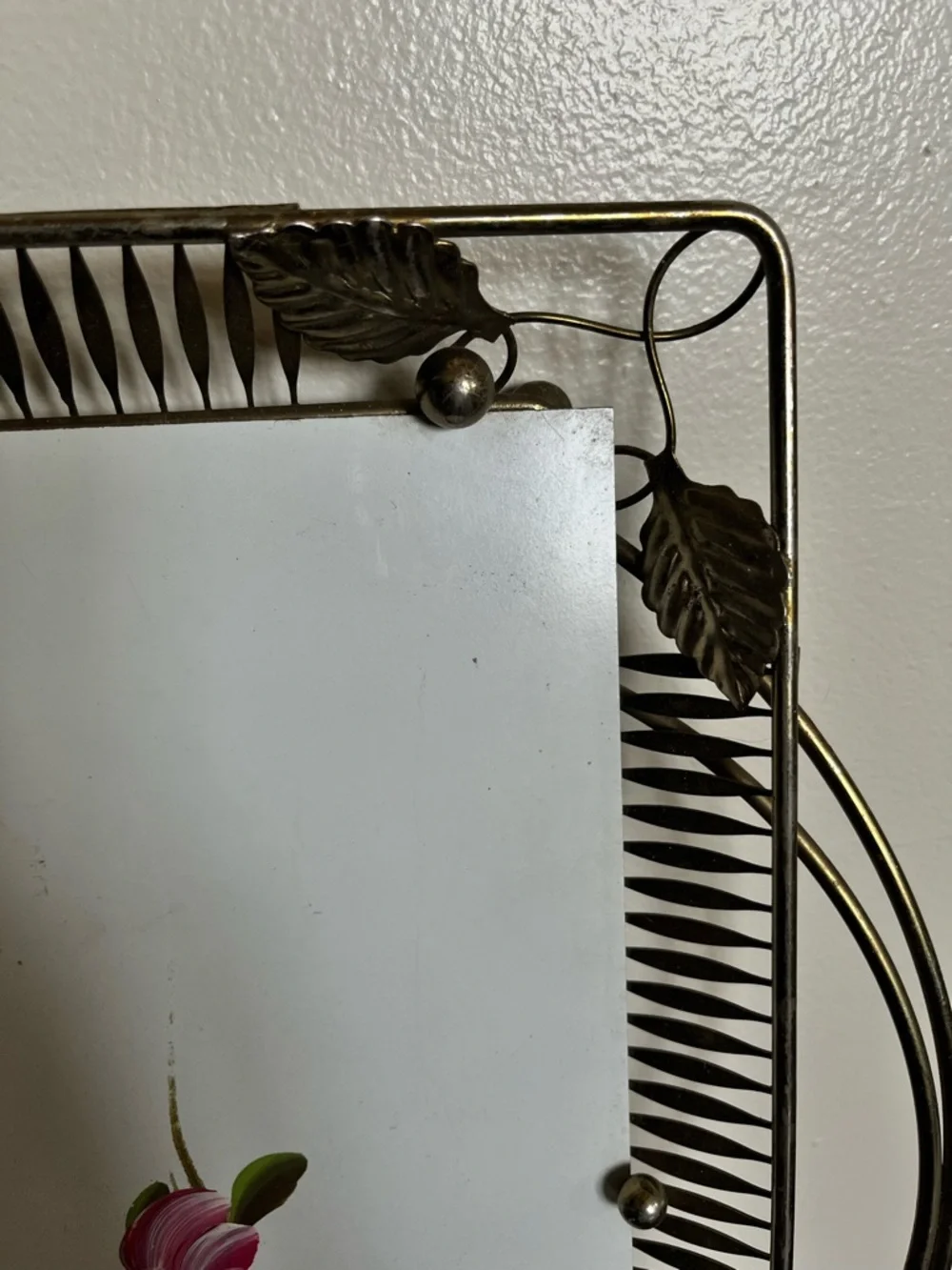 Decorative Pink Floral Wall Mirror with Metal Leaf Frame